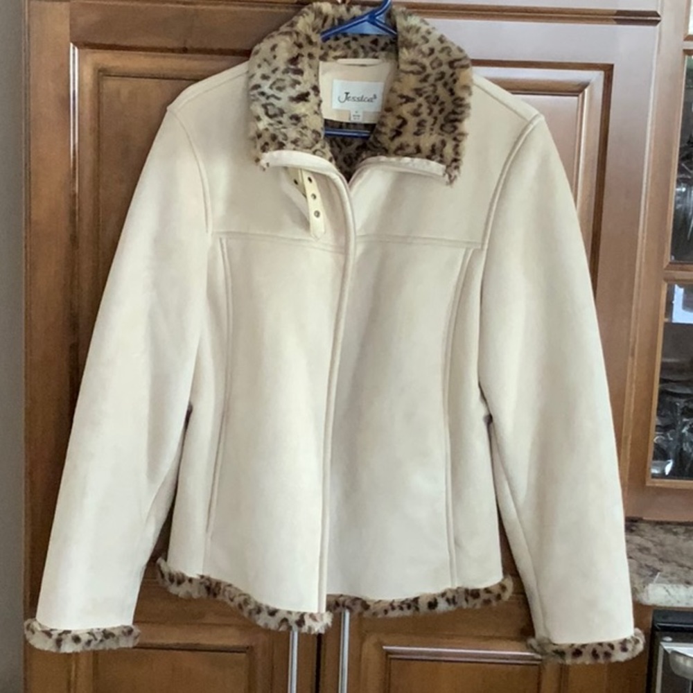Coat - Picture 3 of 3
